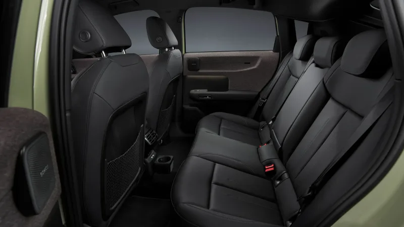 2027 Audi A2 e-tron arka koltuklar